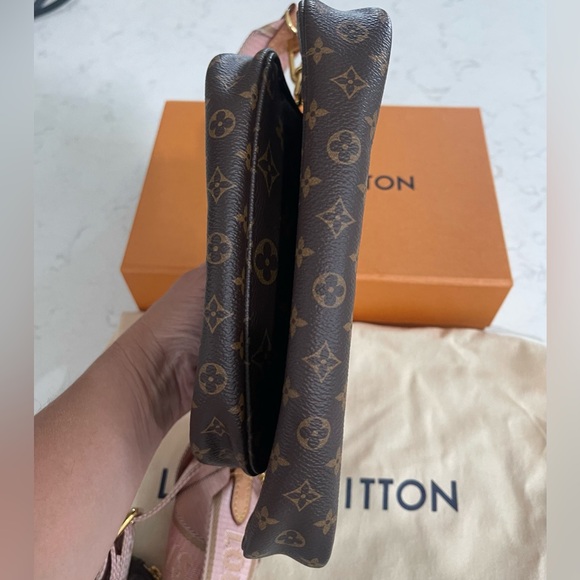 Authentic Louis Vuitton LV Multi Pochette Accessoires Crossbody - Picture 8 of 14